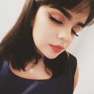 Meet your Posher, Agustina